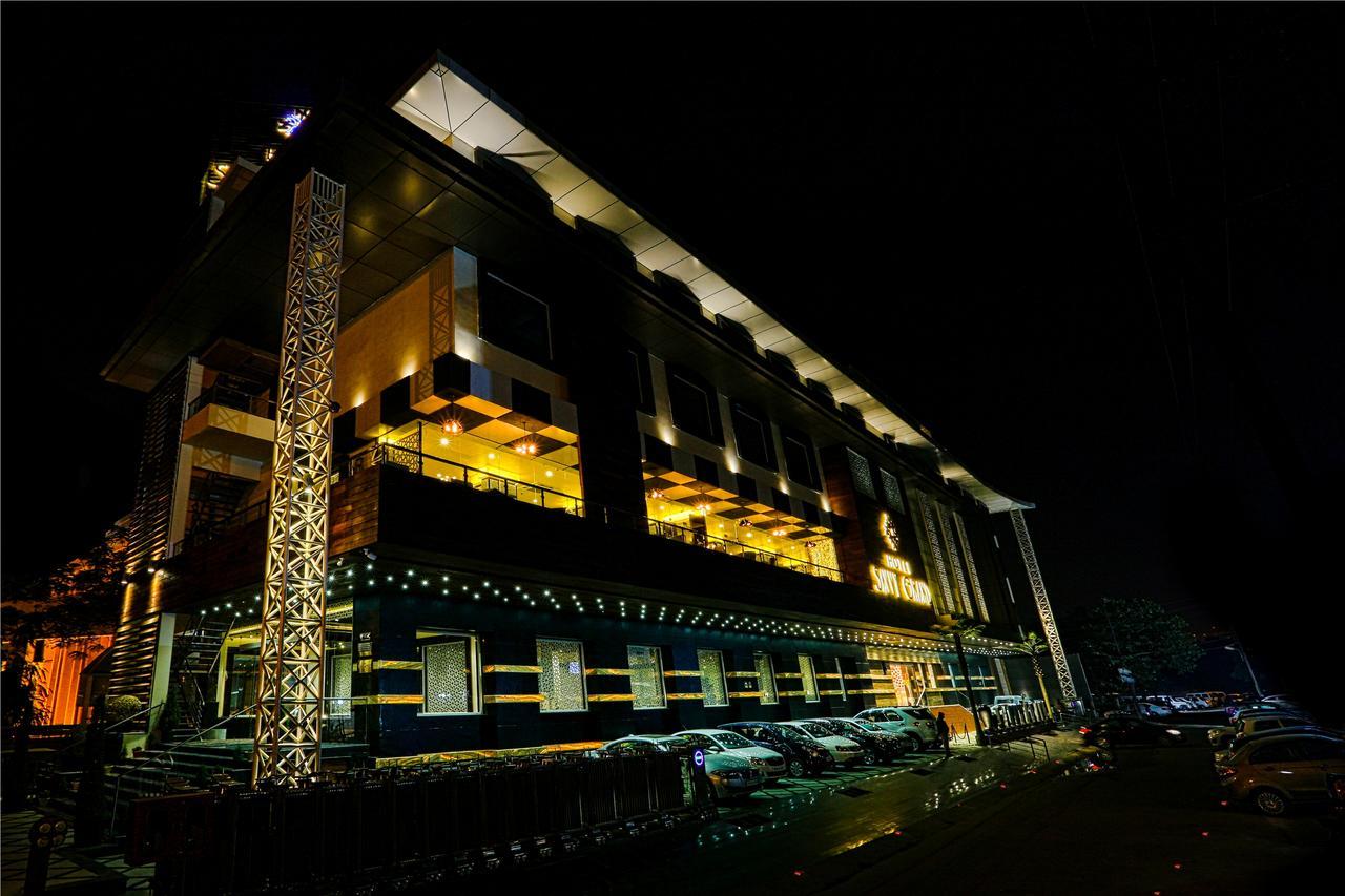 Hotel Savvy Grand Lucknow Exterior photo